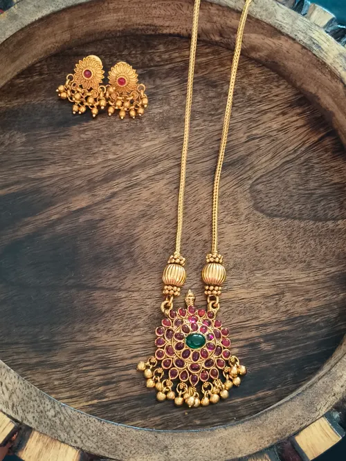  FLOWER CHAIN